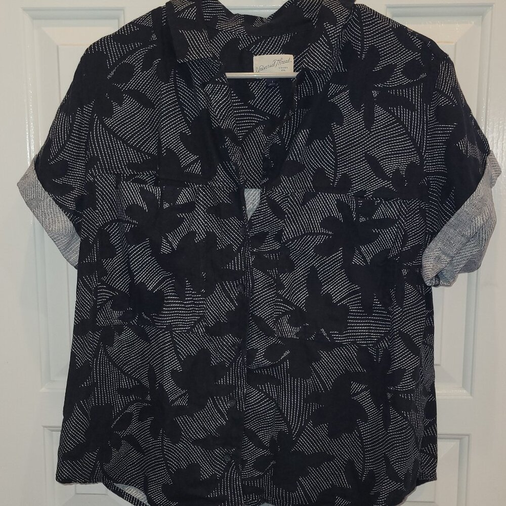 Black linen boyfriend-cut button-up top